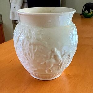 Wedgewood Devonshire Hunt Vase
